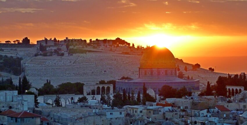 القدس: استئجار طائرة خاصة 