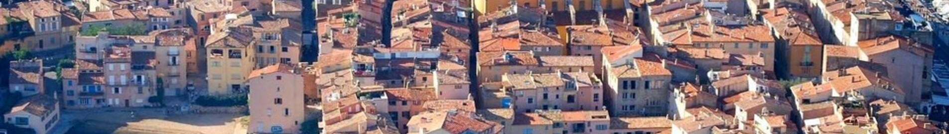 استأجر طائرة مروحية لرحلة فوق فار – جنوب شرق فرنسا