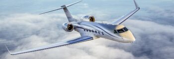 **emplacement de jet privé : Gulfstream G300 stationné piste**