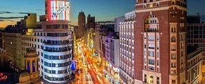 باريس - مدريد: استئجار طائرة خاصة