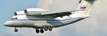 Avion cargo Super Guppy en train de décoller