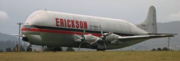 Avion cargo Super Guppy en train de décoller