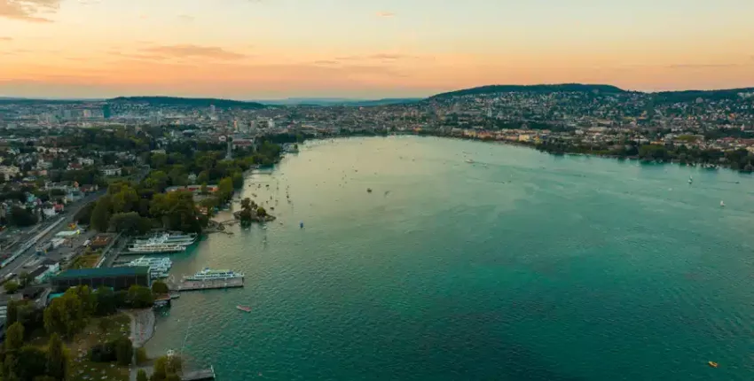 أمستردام - زيورخ: استئجار طائرة خاصة