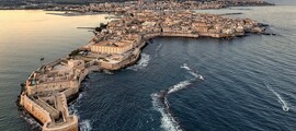 جزيرة إلبا: النقل بطائرة هليكوبتر